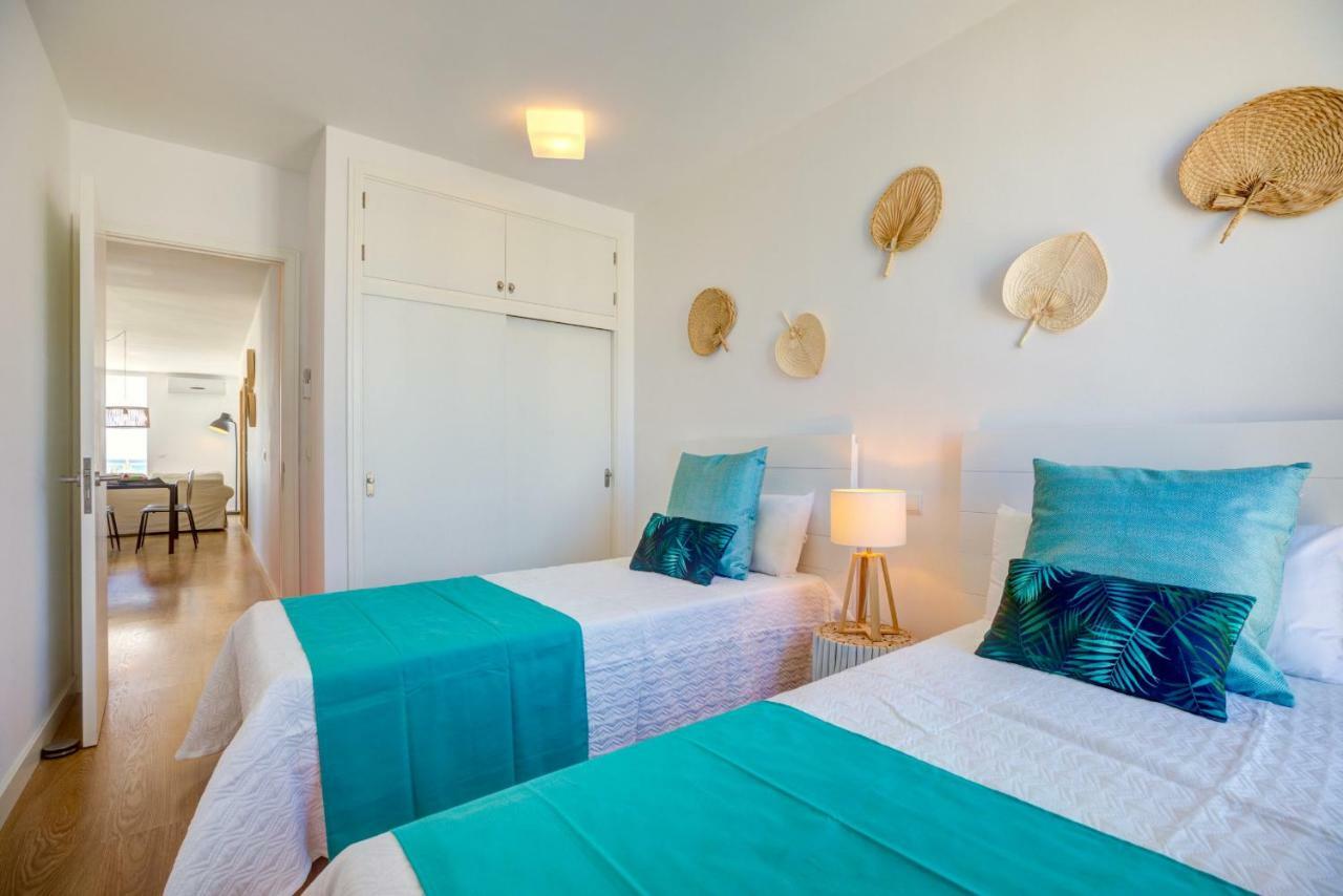Beachfront Apartment Sivella By Sealand Villas Порт-де-Польєнса Екстер'єр фото